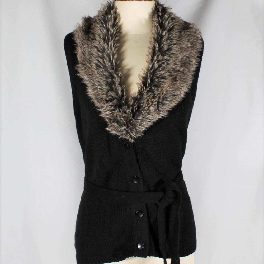 Y2K Black Knit Sweater Vest with Tan Faux Fur Detachable Collar Button with Tie